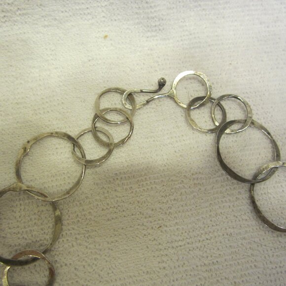 VTG ORIGINAL LOOPED CIRCLES NECKLACE, SILVERTONE - Picture 3 of 4